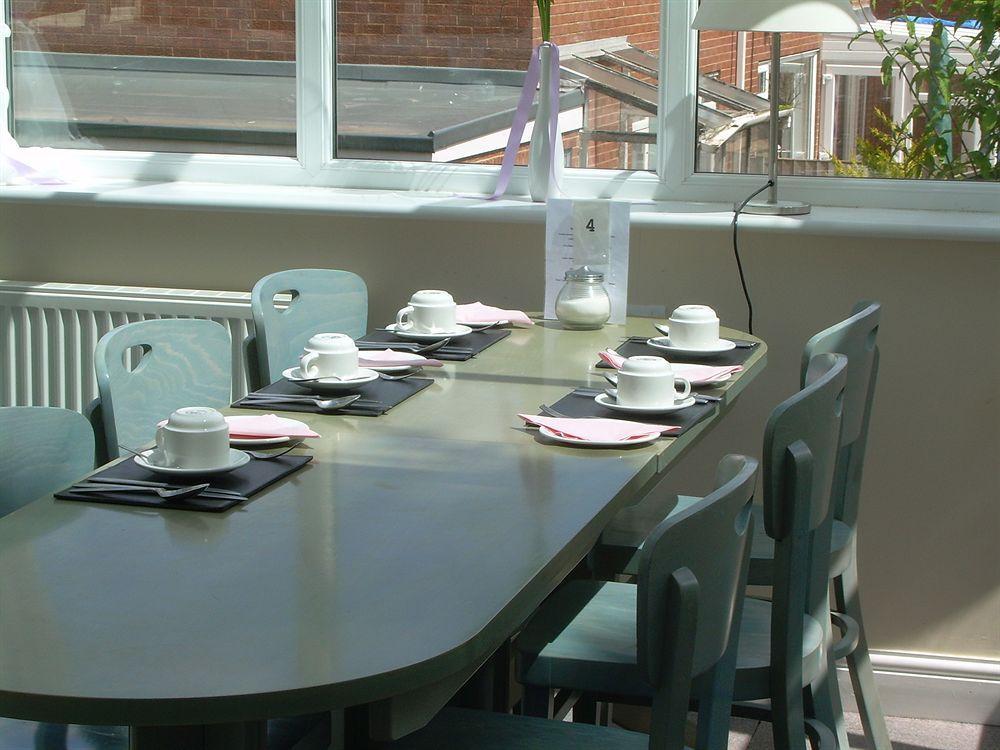 Green Gables Hotel Скарбъро Екстериор снимка