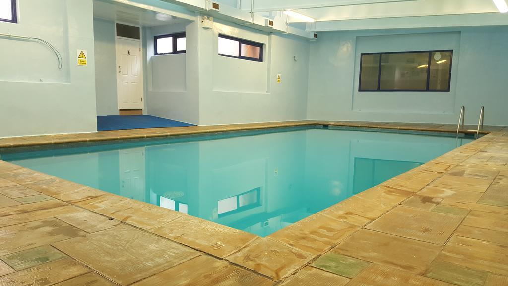 Green Gables Hotel Скарбъро Екстериор снимка
