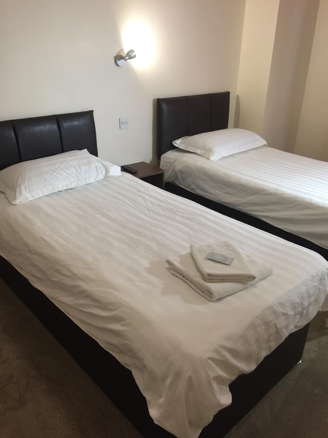 Green Gables Hotel Скарбъро Екстериор снимка