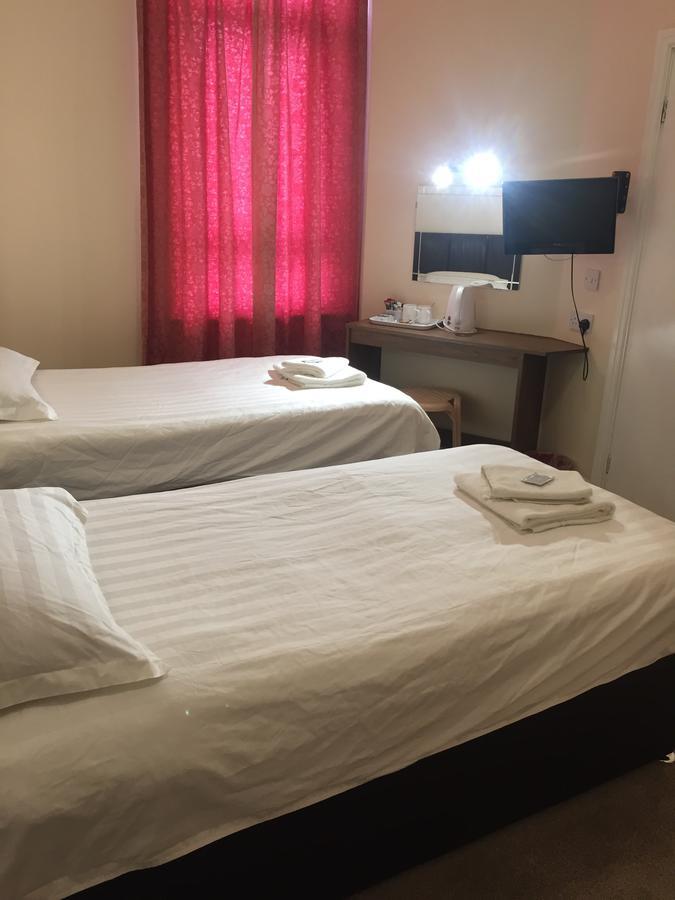 Green Gables Hotel Скарбъро Екстериор снимка